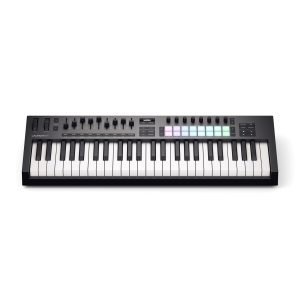 Novation Launchkey 49 MK4 (49 鍵 MIDI 控制鍵盤 — 半配重 piano-style 鍵床)